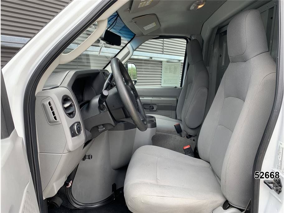 Used 2023 Ford E-450 and Econoline 450 Super Duty w/ Power Windows & Locks Group RWD image 25