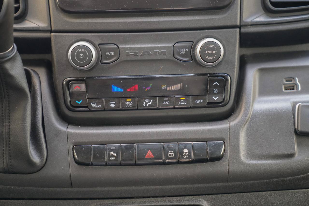 Used 2022 RAM ProMaster 2500 w/ Driver Convenience Group FWD image 27