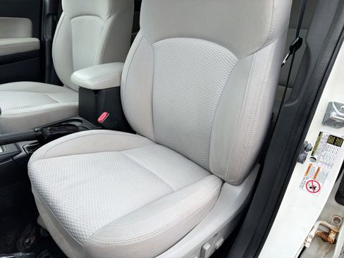 Used 2015 Subaru Forester 2.5i Premium w/ All-Weather Package image 17