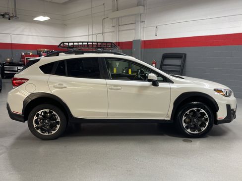 Used 2021 Subaru Crosstrek 2.0i Premium image 10