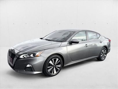 Used 2022 Nissan Altima 2.5 SV
