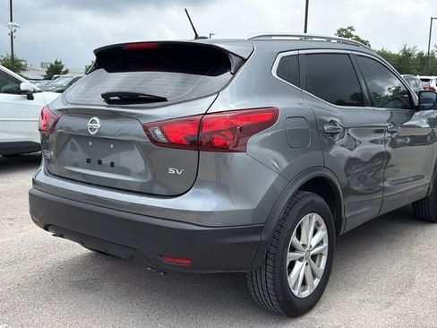 Used 2018 Nissan Rogue Sport SV w/ SV Technology Package FWD image 4