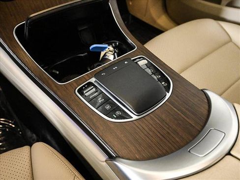 Used 2022 Mercedes-Benz GLC 300 4MATIC image 13