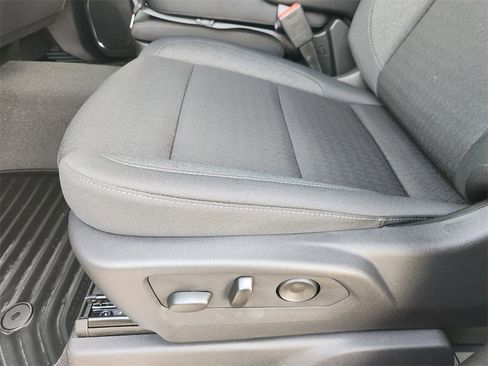 New 2025 GMC Sierra 1500 Elevation image 16