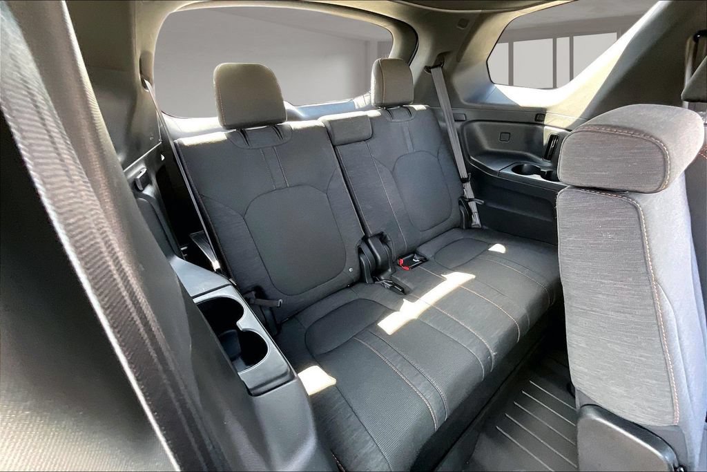 Certified 2025 Honda Pilot Sport image 25