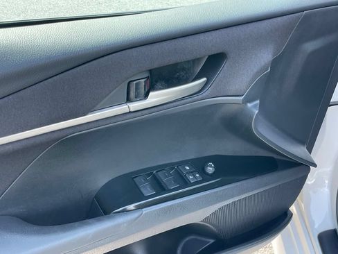 Used 2025 Toyota Camry LE FWD image 11