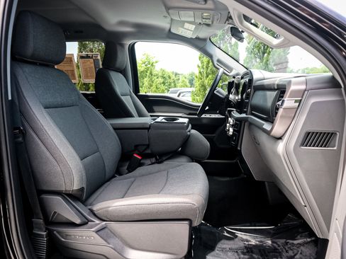 Used 2025 Ford F150 XLT w/ Equipment Group 301A Standard AWD/4WD image 31