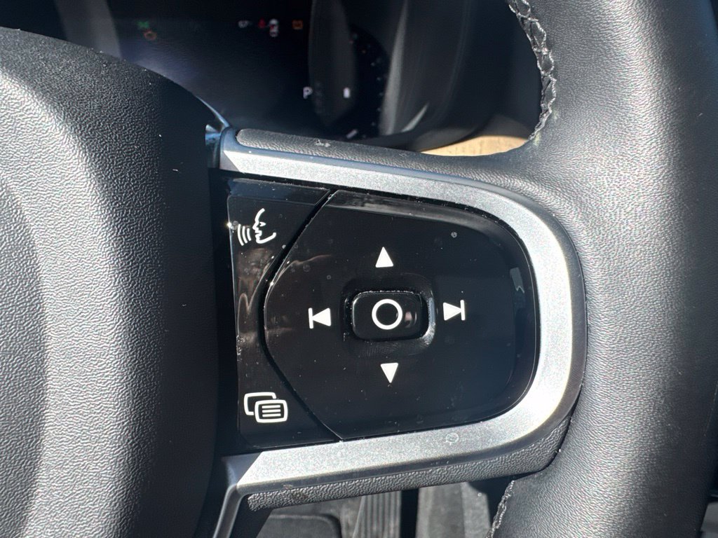 Used 2026 Volvo XC60 B5 Plus AWD/4WD image 13