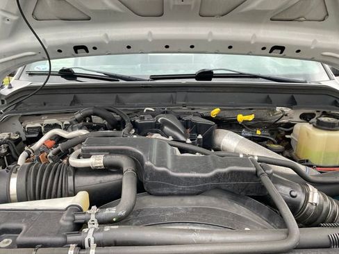 Used 2015 Ford F550 4x4 Regular Cab Super Duty image 15