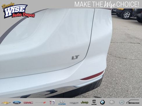 Used 2021 Chevrolet Equinox LT FWD image 22