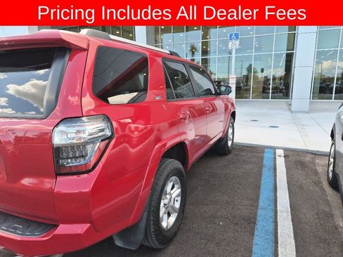 Used 2021 Toyota 4Runner SR5 Premium w/ Moonroof Package RWD image 4