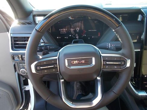 New 2026 GMC Yukon Elevation image 16