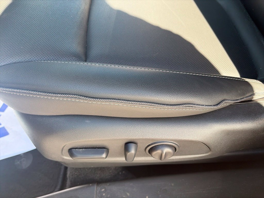 Used 2024 Buick Encore GX Sport Touring w/ Comfort Package FWD image 18