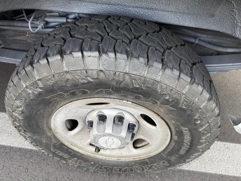 Used 2014 Chevrolet Express 2500 image 10