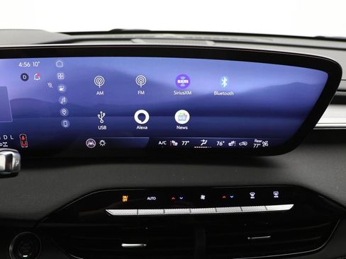 Used 2025 Buick Enclave Preferred image 22