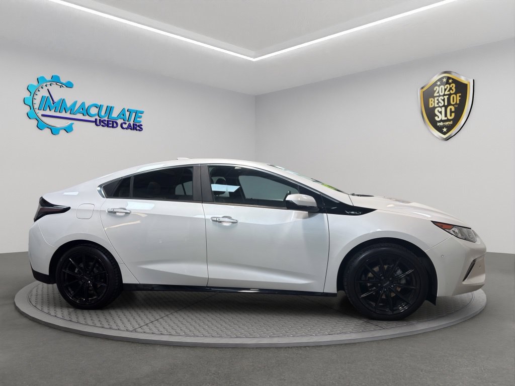 Used 2017 Chevrolet Volt Premier w/ Driver Confidence II Package FWD image 8