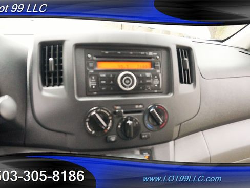 Used 2017 Chevrolet City Express LT image 19