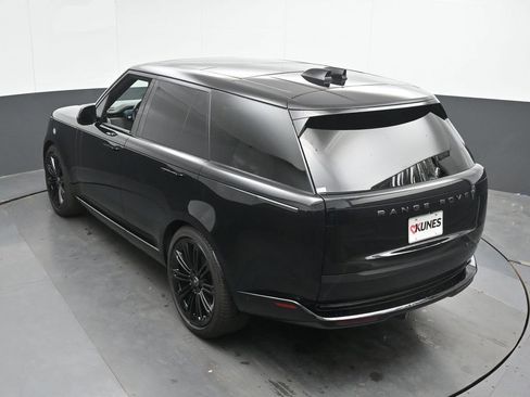 Used 2025 Land Rover Range Rover SE AWD/4WD image 41