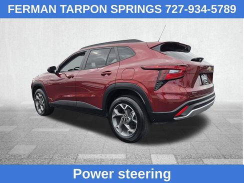 Certified 2025 Chevrolet Trax LT image 8