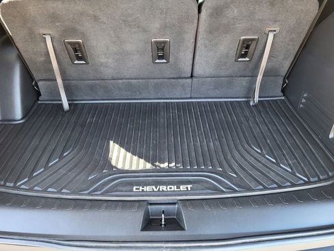 Used 2021 Chevrolet Traverse RS FWD image 23