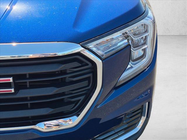 Used 2022 GMC Terrain SLE w/ Driver Convenience Package FWD image 9