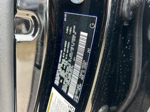 Certified 2025 Toyota 4Runner Limited AWD/4WD image 10