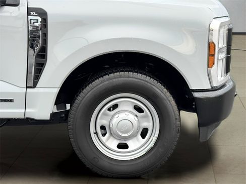 New 2025 Ford F350 XL w/ 360-Degree Camera Package image 37