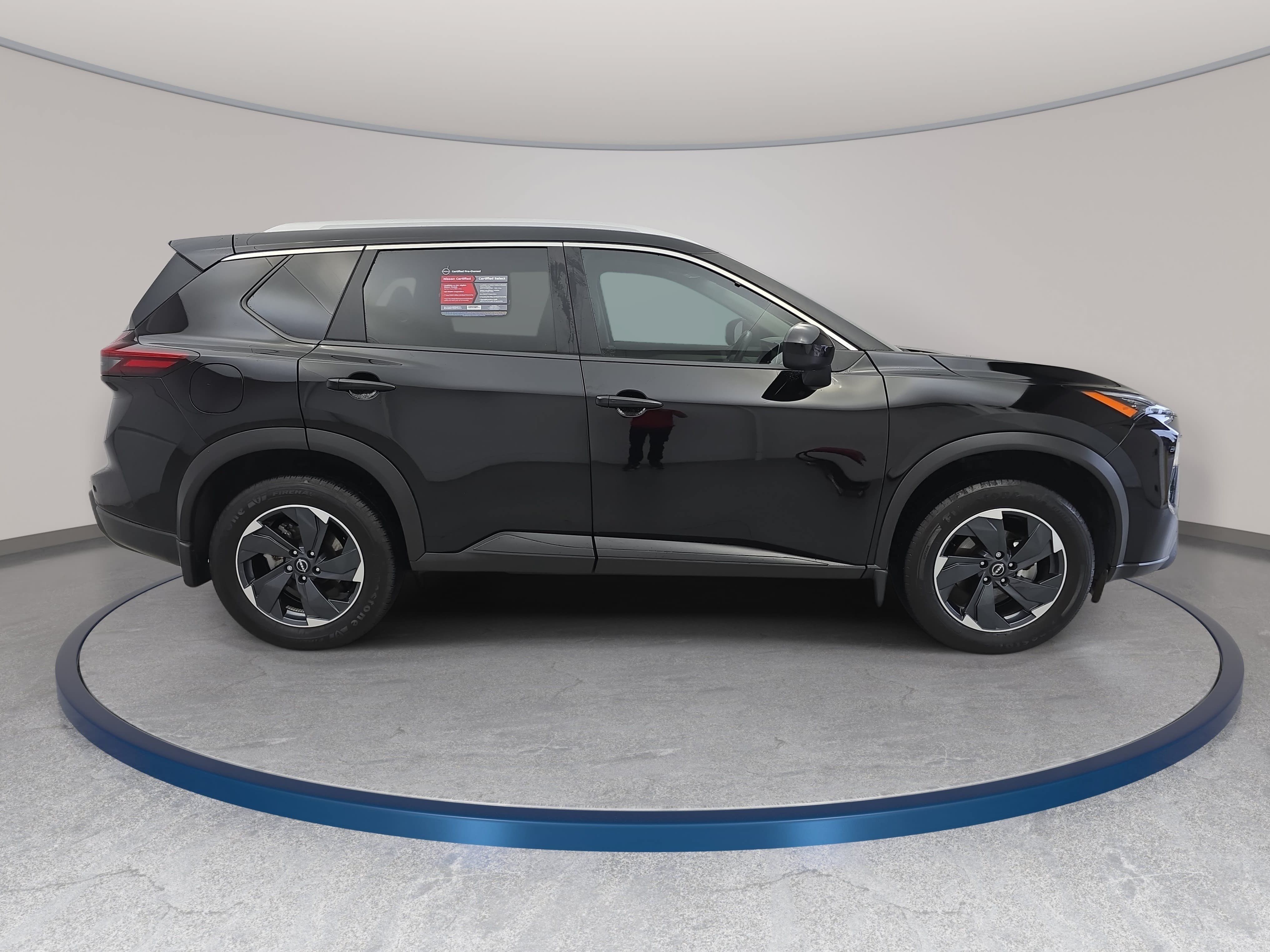 Certified 2024 Nissan Rogue SV w/ SV Premium Package AWD/4WD image 4
