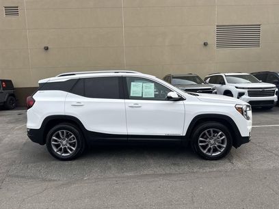 Used 2024 GMC Terrain SLT