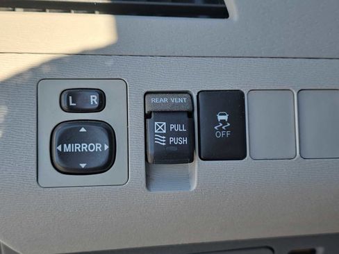 Used 2014 Toyota Sienna XLE image 20