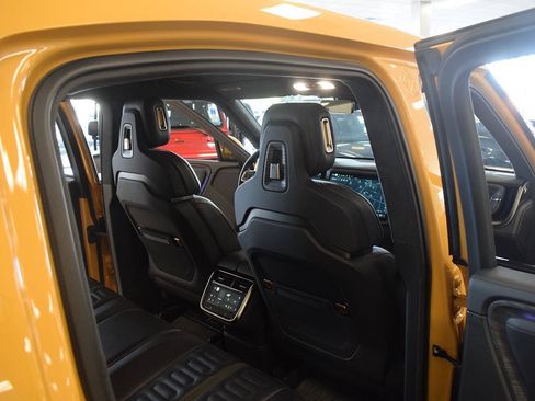 Used 2022 Rivian R1T Adventure AWD/4WD image 18