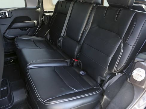 Used 2023 Jeep Wrangler Unlimited Sahara w/ Cold Weather Group AWD/4WD image 24