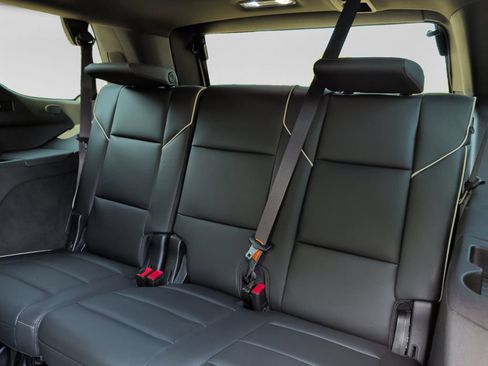Used 2023 Cadillac Escalade Premium Luxury AWD/4WD image 33
