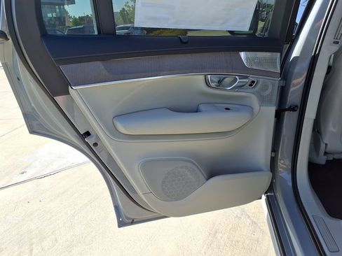 New 2026 Volvo XC90 B6 Ultra w/ Lounge Package AWD/4WD image 16