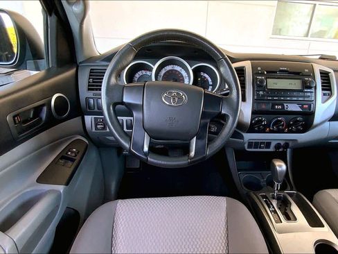 Used 2012 Toyota Tacoma PreRunner w/ SR5 Pkg image 5