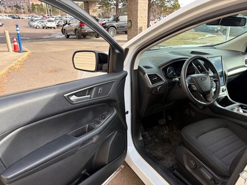 Used 2023 Ford Edge SE w/ Black Appearance Package image 13
