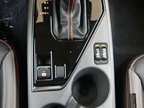 New 2026 Subaru Crosstrek 2.5i Limited w/ Crosstrek Mirror Package image 34