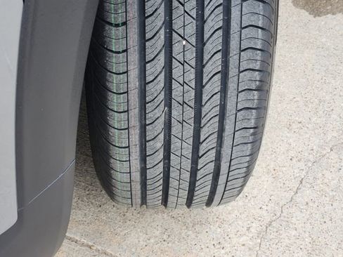 Used 2024 Chevrolet TrailBlazer LT w/ LT Cold Weather Package FWD image 19