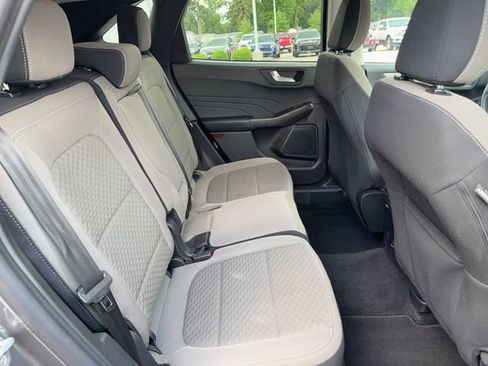 Used 2021 Ford Escape SE w/ SE Sport Appearance Package FWD image 9