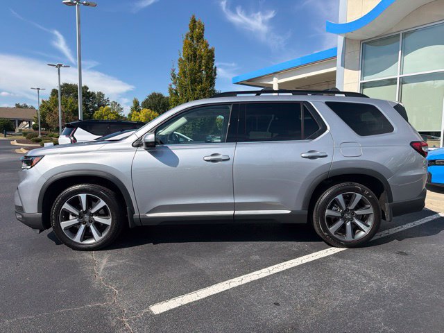 Certified 2023 Honda Pilot Touring image 12