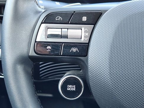 Used 2025 Hyundai Ioniq 5 SE image 15