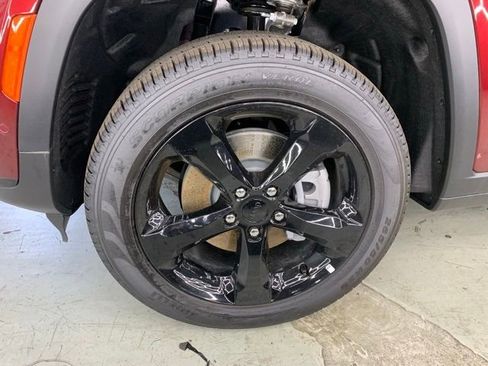 New 2025 Jeep Grand Cherokee L Limited w/ Luxury Tech Group II image 11