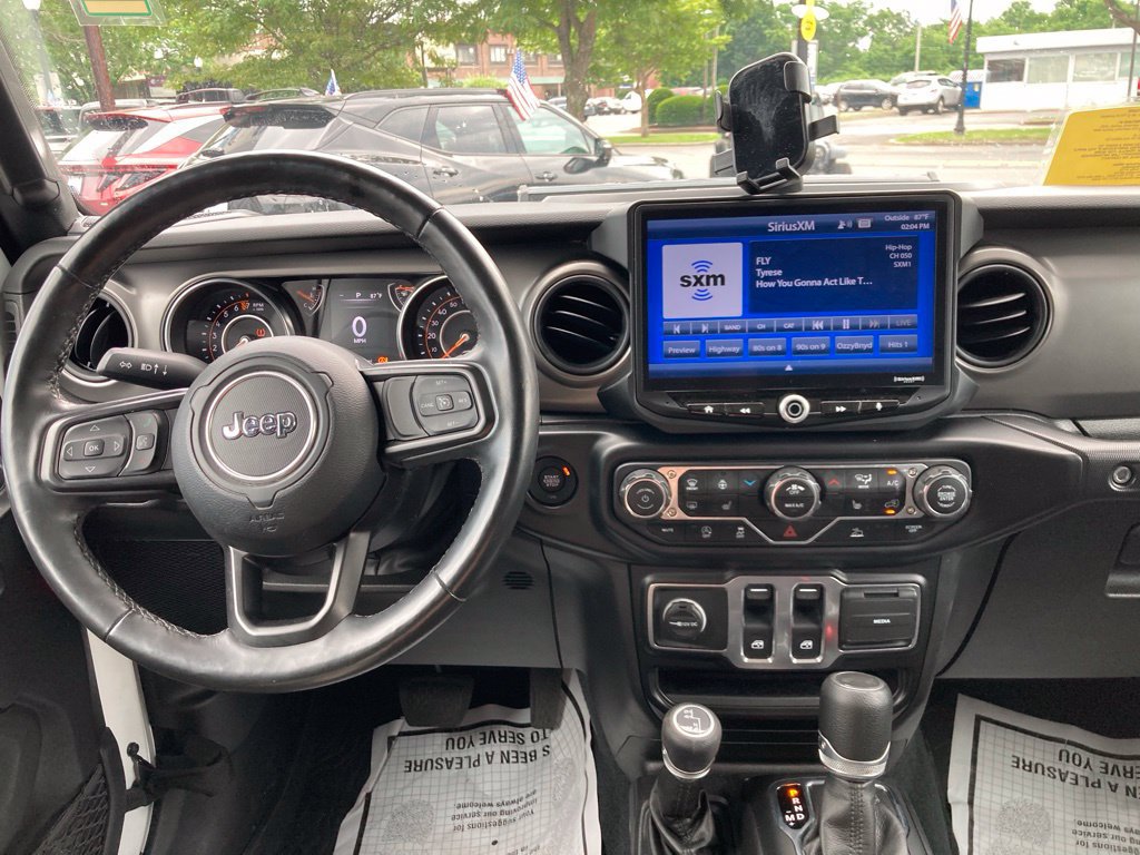 Used 2022 Jeep Wrangler Sport AWD/4WD image 5