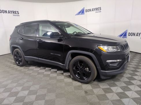 Used 2020 Jeep Compass Latitude image 9