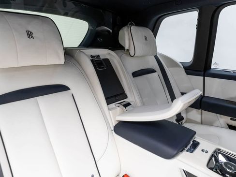 Used 2023 Rolls-Royce Cullinan w/ Cullinan Package AWD/4WD image 65