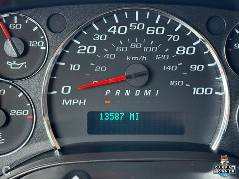 Used 2024 GMC Savana 2500 w/ Driver Convenience Package image 27