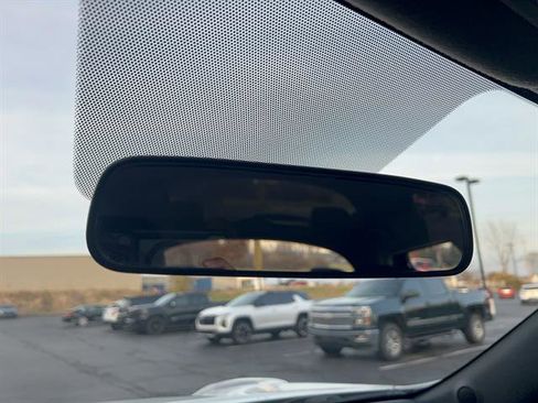 Used 2014 Nissan Juke S image 23