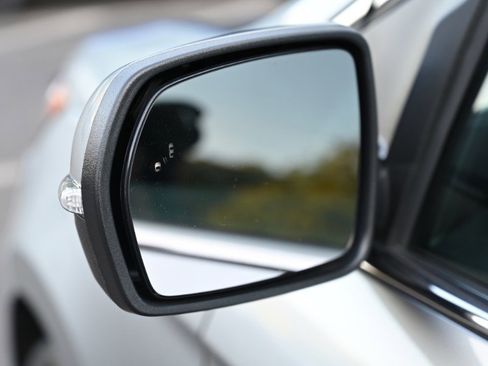 Used 2024 Ford Edge Titanium image 11