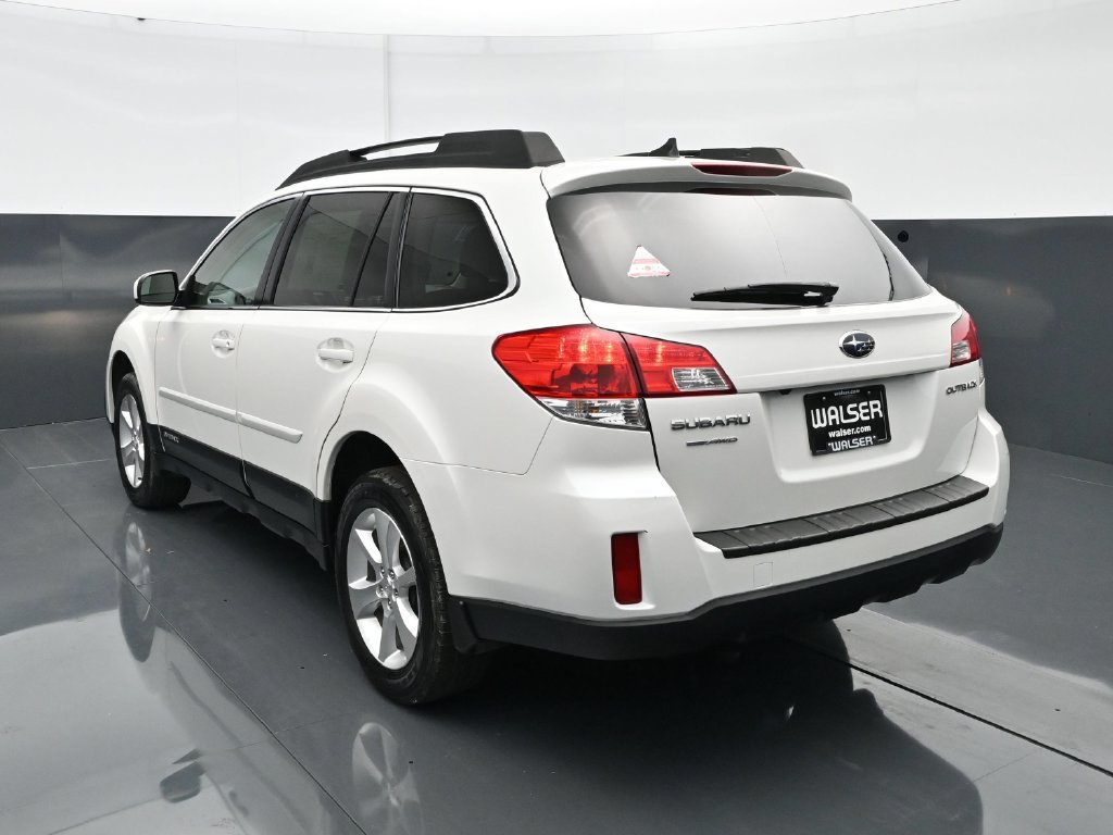 Used 2013 Subaru Outback 2.5i Limited AWD/4WD image 5