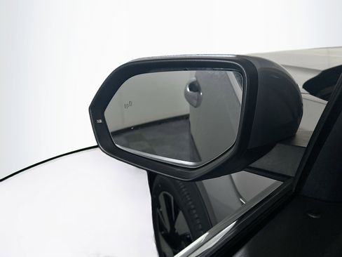 Used 2025 Volkswagen Atlas Cross Sport SE image 16